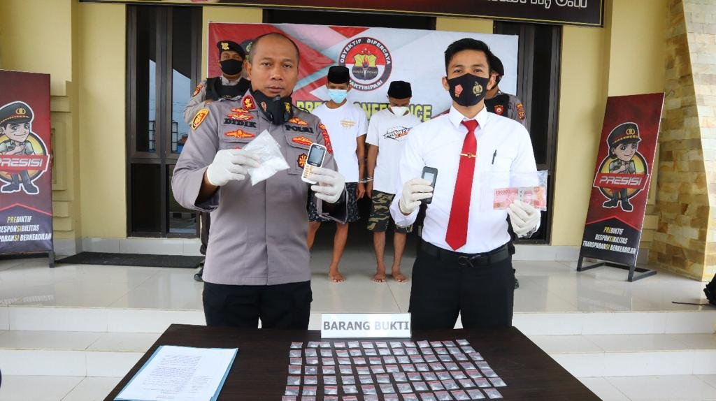 Miliki 91 Paket Sabu Sabu Dua Pria Di Kendari Berhasil Diringkus Polisi