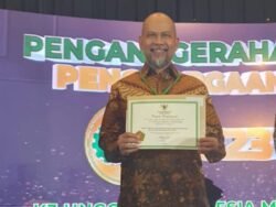 Pt Vdni Dan Oss Raih Penghargaan Program Pencegahan Covid Hiv Aids Dari