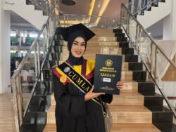 Wa Ode Nasyrah Rafiqa Jadi Wisudawan Terbaik FMIPA UHO Kendari