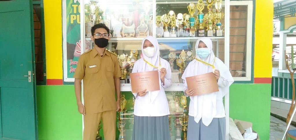 Siswi MAN 1 Kolaka Juarai Dua Ajang Olimpiade Matematika Internasional Sekaligus Siswi MAN 1 Kolaka Juarai Dua Ajang Olimpiade Matematika Internasional Sekaligus