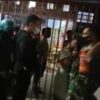 Dihajar Massa, Pelaku Begal Babak Belur saat Beraksi di Mandonga