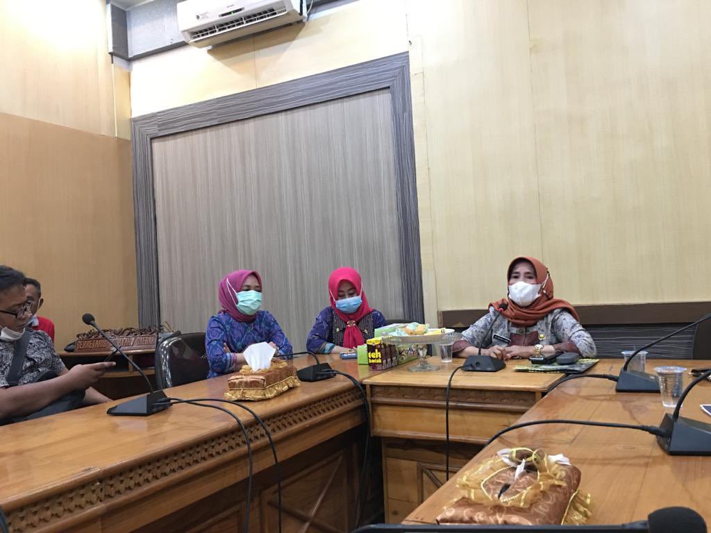 Disebut Masih Kampungan oleh Anggota Dewan, Pemkot Kendari: Dari 2013 Sudah Online Disebut Masih Kampungan oleh Anggota Dewan, Pemkot Kendari: Dari 2013 Sudah Online