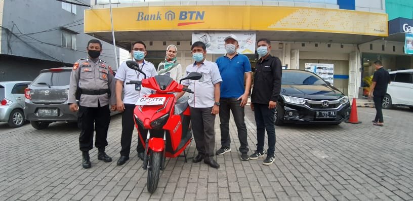 Branch Manager Bank BTN Cabang Kendari bersama PT. Unifit.