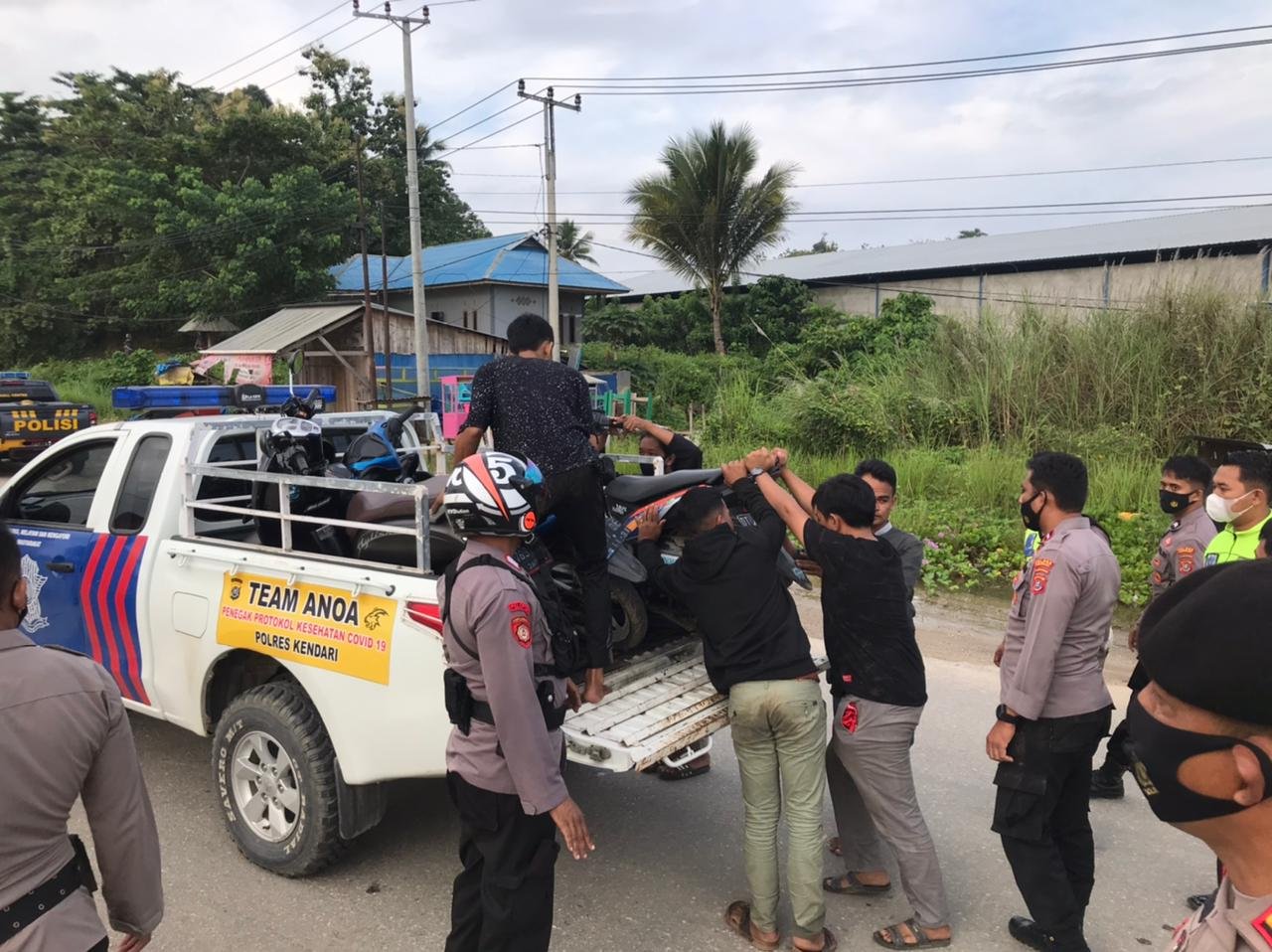 Razia Balap Liar Bulan Ramadan, Polres Kendari Amankan 15 Motor Razia Balap Liar Bulan Ramadan, Polres Kendari Amankan 15 Motor