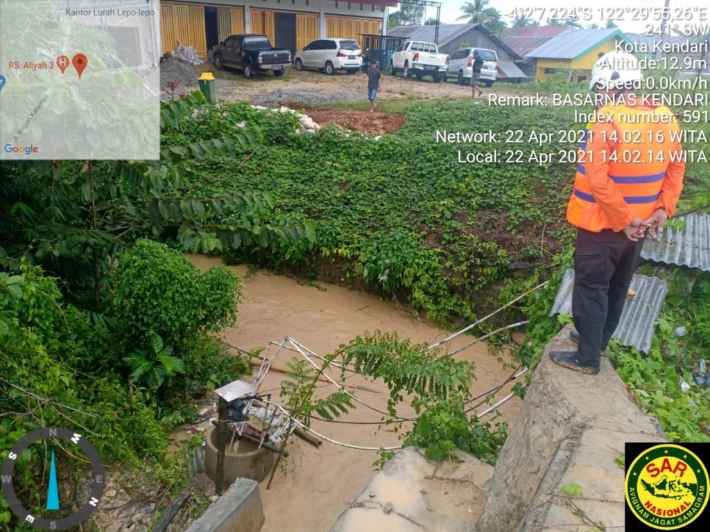 Arul (2) hilang terbawa arus di saluran irigasi sekitaran Bundaran Adi Bahasa, Kecamatan Baruga, Kota Kendari.