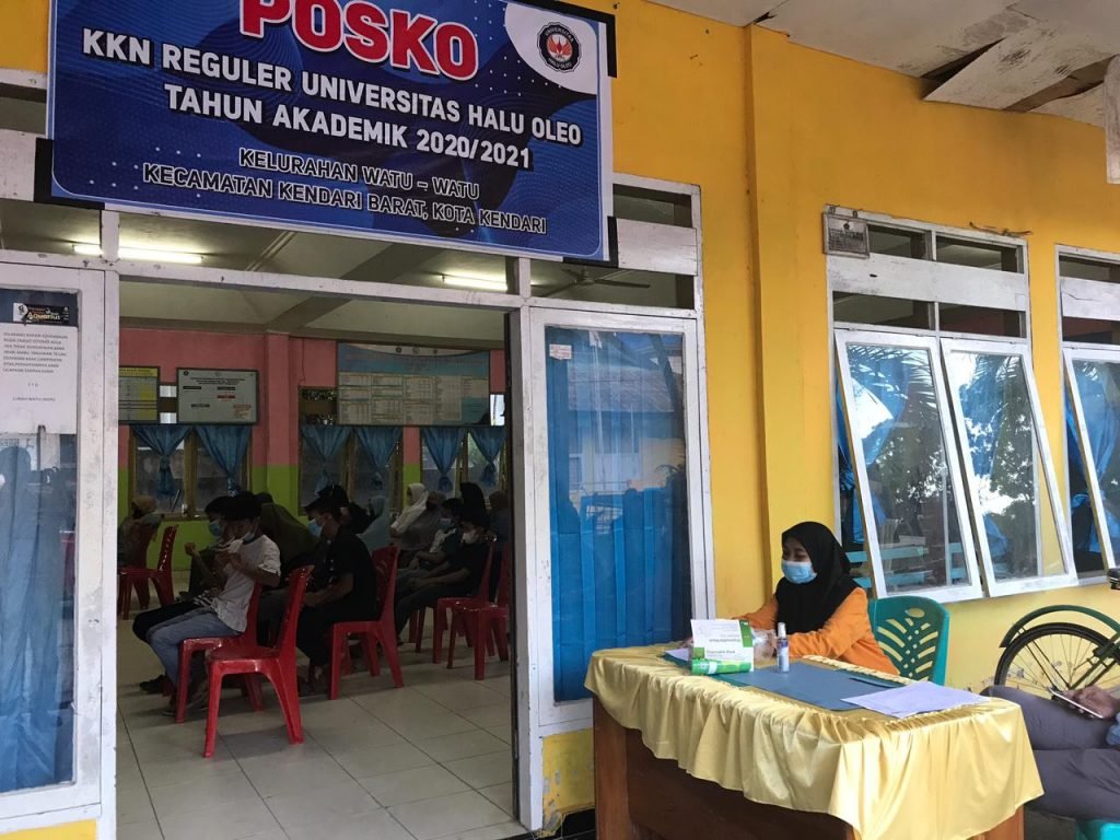 Mahasiswa KKN Reguler UHO 2021 Kelurahan Watu-watu, Kecamatan Kendari Barat gelar Dialog Publik Menyoroti Penyalahgunaan Narkoba di Aula Kelurahan Watu-watu.