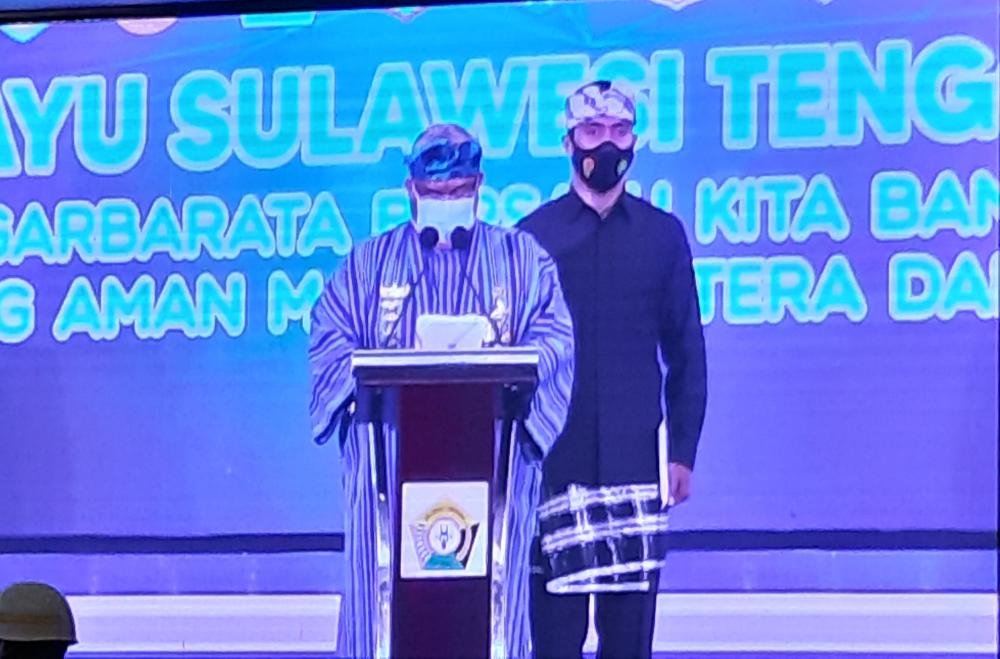 Gubernur Sultra 2018 - 2023, H. Ali Mazi, SH saat acara HUT Sultra ke-57 di Ballroom Hotel Claro Kendari.