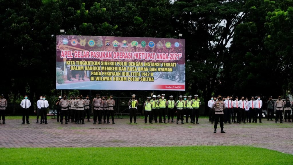 Polda Sulawesi Tenggara (Sultra) bersama Forkopimda melaksanakan apel gelar pasukan pengecekan kesiapan Operasi Ketupat 2021, menjelang perayaan hari raya Idulfitri 1442 H.