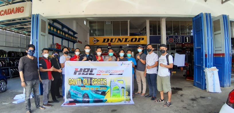 Foto bareng PT. Pertamina Lubricants dan anggota HBC Sultra.
