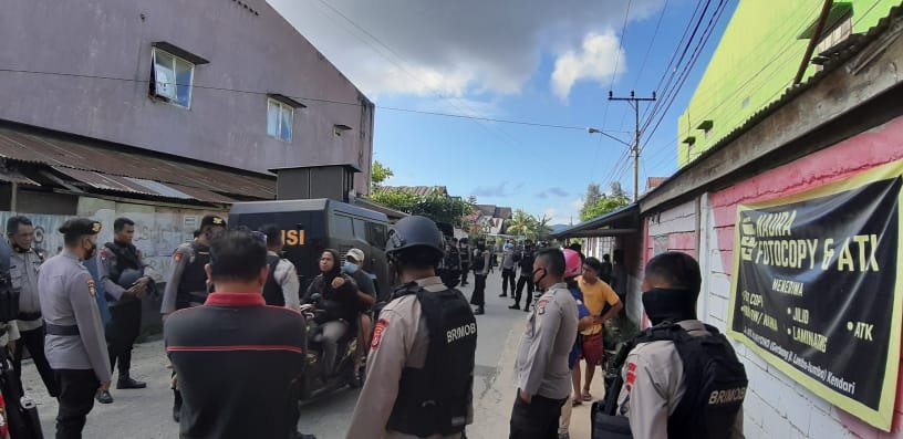 Kondisi Lorong Lumba-Lumba pascabentrok.