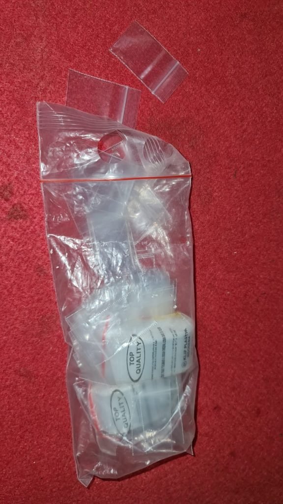 Bungkusan plastik siap pakai yang ditemukan personel Polsek Onembute. Foto: Istimewa.
