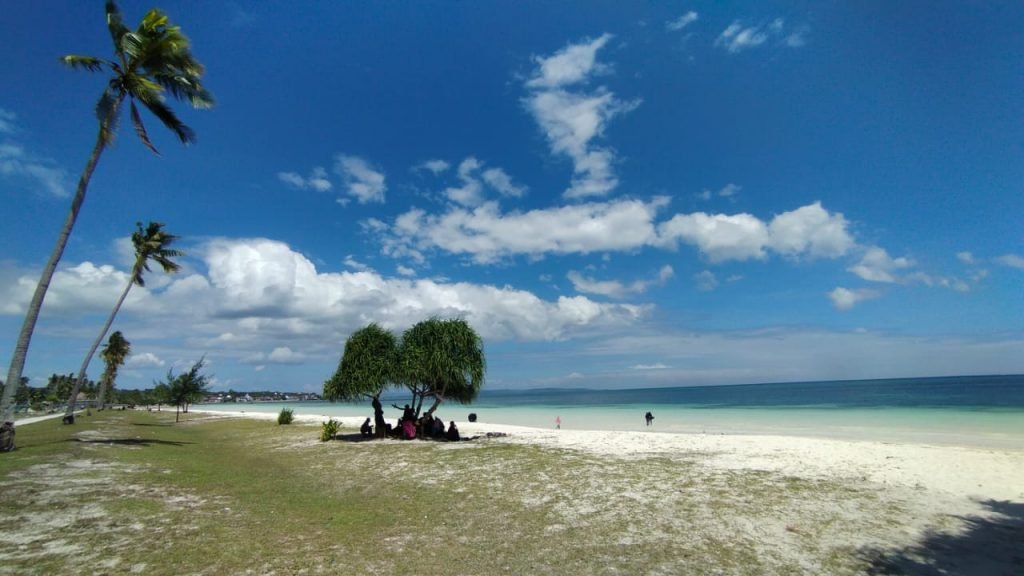 Suasana Pantai Katembe di Buton Tengah (Buteng).