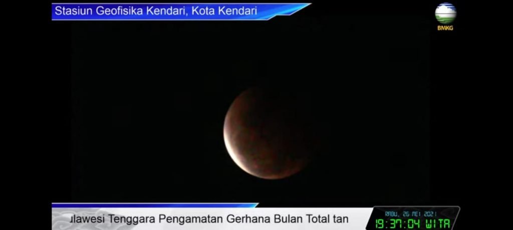 Pantauan Gerhana Bulan Total dari Kendari.