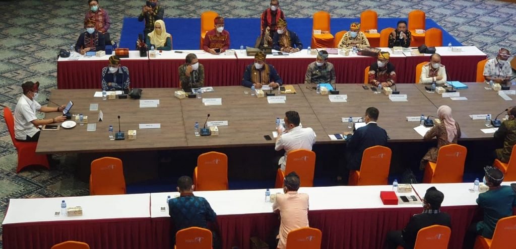 Menparekraf, Sandiaga Uno audiensi bersama seluruh kepala daerah kabupaten/kota se-Sultra. Foto: Pemkot Kendari.