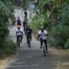 Sensasi Unik, Komunitas Sepeda di Kendari Gowes Keliling Lorong