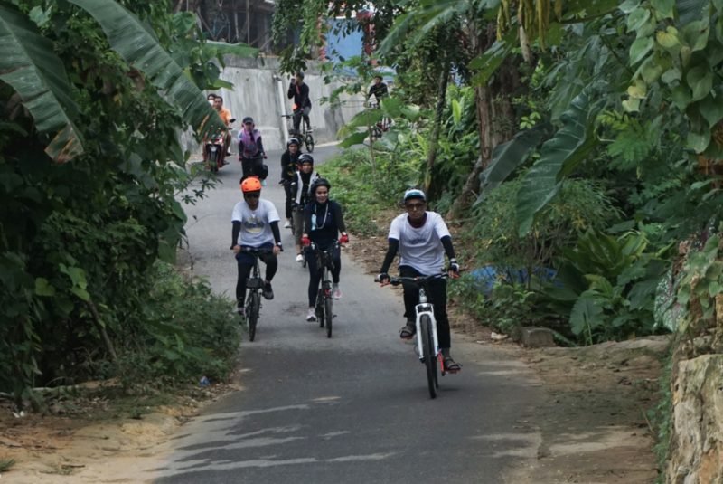 Sensasi Unik, Komunitas Sepeda di Kendari Gowes Keliling Lorong Sensasi Unik, Komunitas Sepeda di Kendari Gowes Keliling Lorong