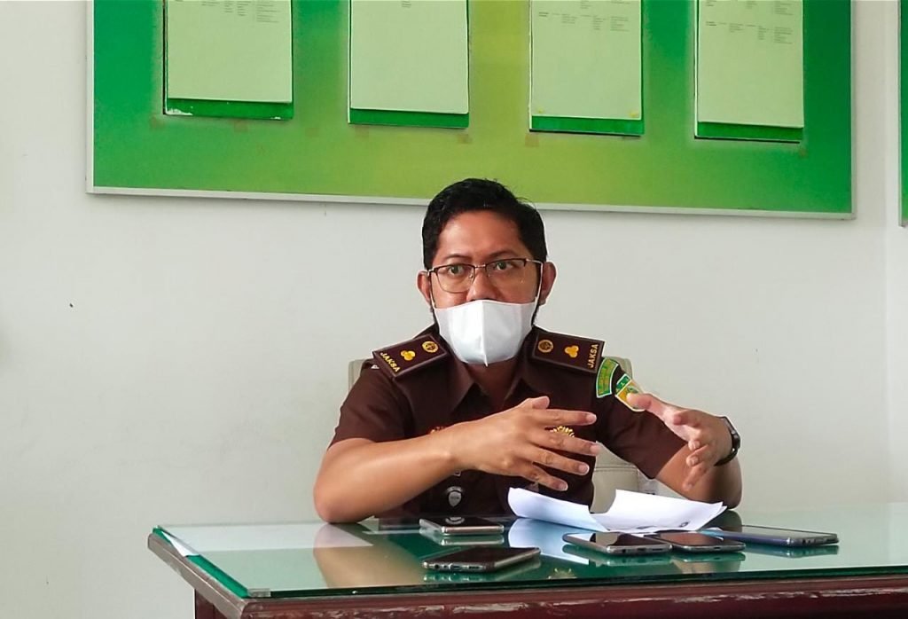 Kasi A Ideologi, Pertahanan dan Keamanan Bidang Intelijen Kejati Sultra, Fadly A Safaa. 