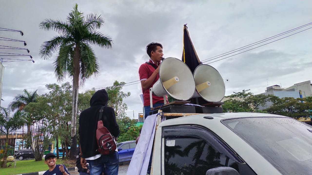 KLAK Sultra Desak Kejati Tahan 2 Tersangka Kasus Rekayasa Lalin Wakatobi KLAK Sultra Desak Kejati Tahan 2 Tersangka Kasus Rekayasa Lalin Wakatobi
