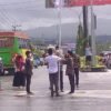 Video: Pemuda di Kendari Kibarkan Bendera di Perempatan Pasar Baru