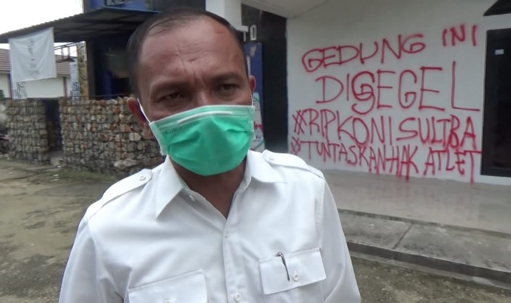 Plt. KONI Sultra, Laode Suryono.