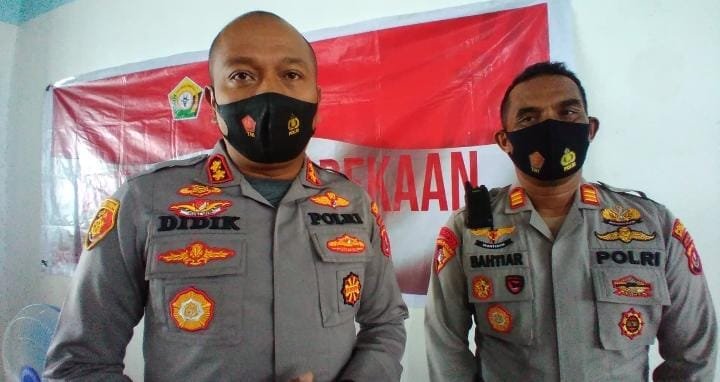 Kapolres Kendari, Didik Erfianto (kiri) bersama Kabag Ops Polres Kendari, Bahtiar (kanan). 