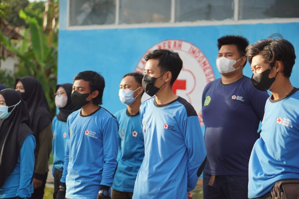 Kontingen Palang Merah Indonesia (PMI) Kota Kendari untuk Kemah Bakti Kemanusiaan. Foto: Wira Muhammad Rafli/Kendariinfo. (14/9/2021).