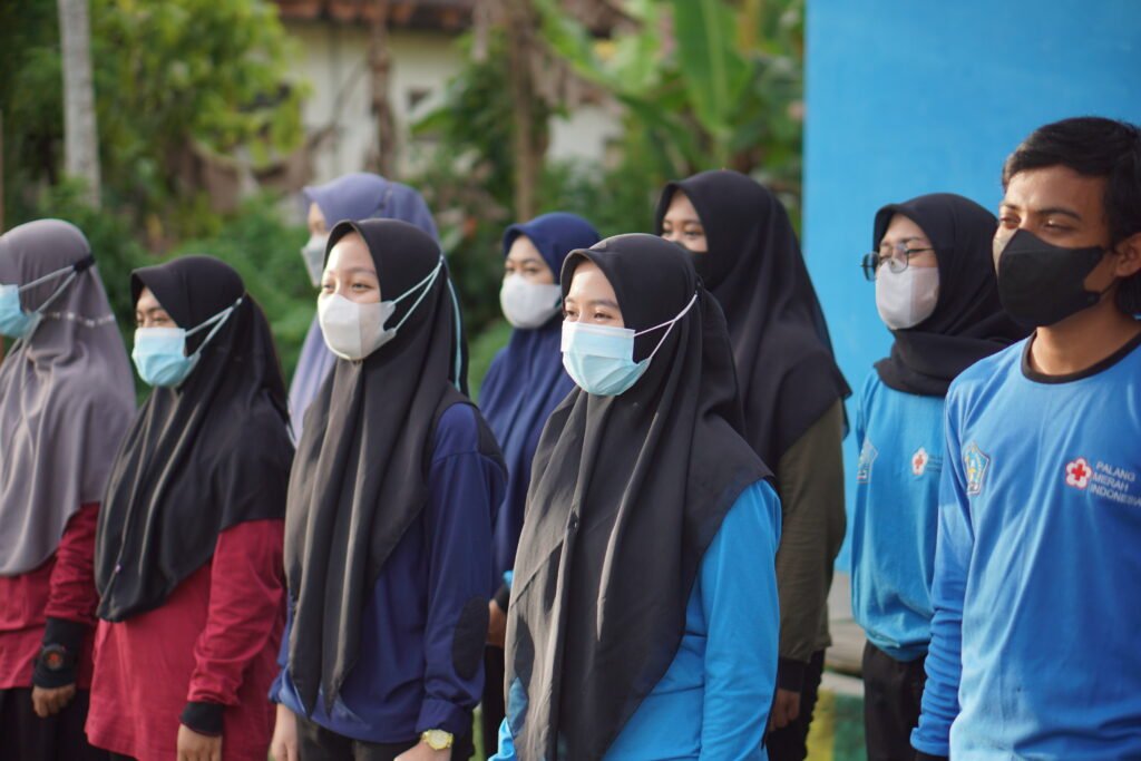 Kontingen Palang Merah Indonesia (PMI) Kota Kendari untuk Kemah Bakti Kemanusiaan. Foto: Wira Muhammad Rafli/Kendariinfo. (14/9/2021).