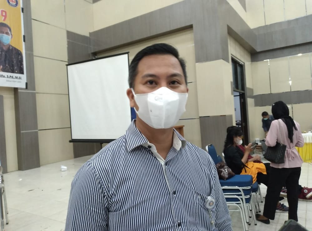 Wakil Dekan III FISIP UHO Bidang Kemahasiswaan dan Alumni, Adrian Tawai.