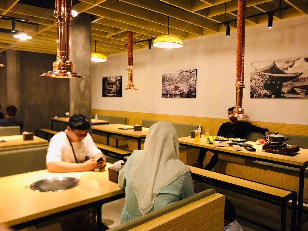 Kin Kaku Kendari, yang beralamat di Jalan Malik Raya, Kelurahan Korumba, Kecamatan Mandonga, Kota Kendari.