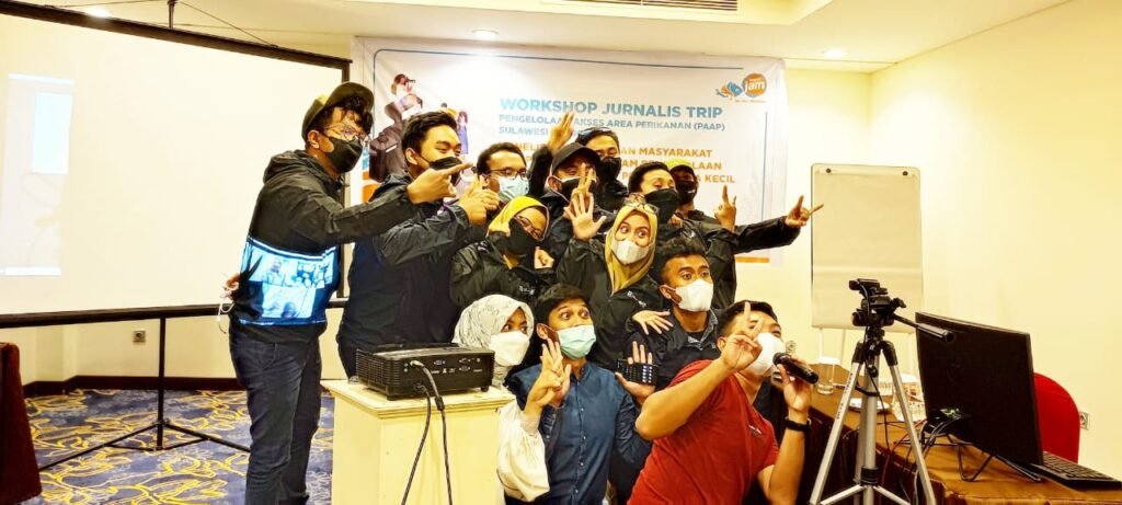 Foto bersama sepuluh jurnalis usai Workshop Jurnalis Trip PAAP 2021.