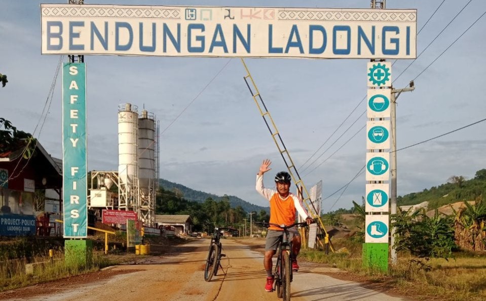 Gapura Bendungan Ladongi Kolaka Timur (Koltim).