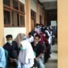 Jadi Syarat PTM, Mahasiswa UMW Kendari Ikuti Vaksin hingga Abaikan Prokes