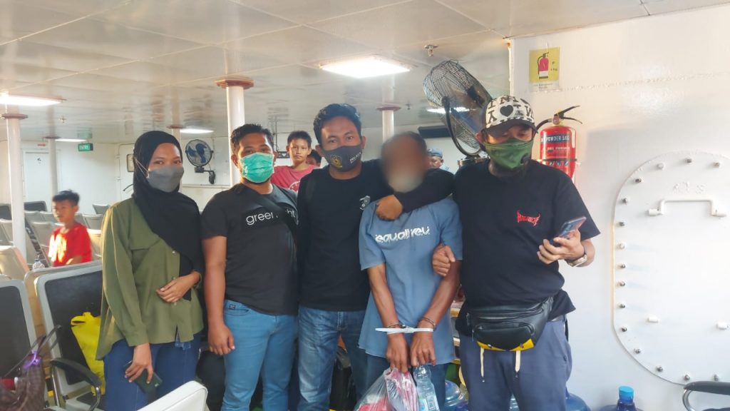 Pelaku saat ditangkap Satreskrim Polres Kolut. Foto: Istimewa. (27/9/2021).