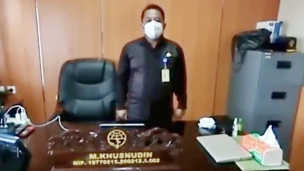 Kepala Unit Penyelenggara Bandara Sugimanuru Muna, Muhammad Khusnudin.