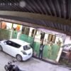 Pencuri Sepatu di Kendari Terekam CCTV