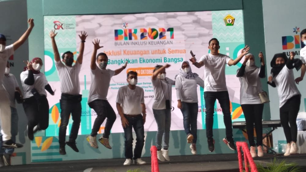 Tim panitia Bulan Inklusi Keuangan (BIK) Sultra 2021.