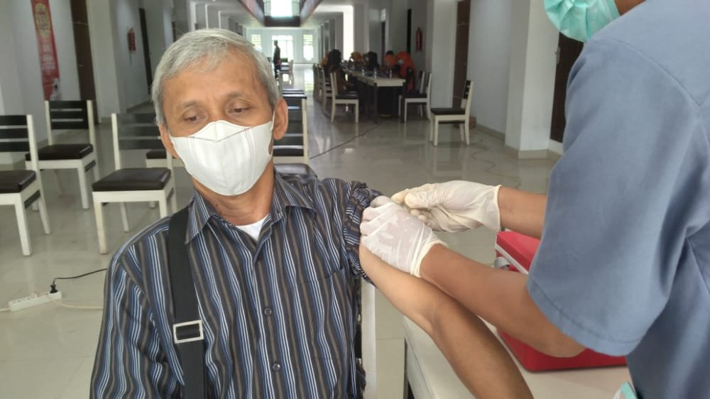 Hari Sumpah Pemuda, BIN Sultra Vaksin 250 Mahasiswa Unsultra