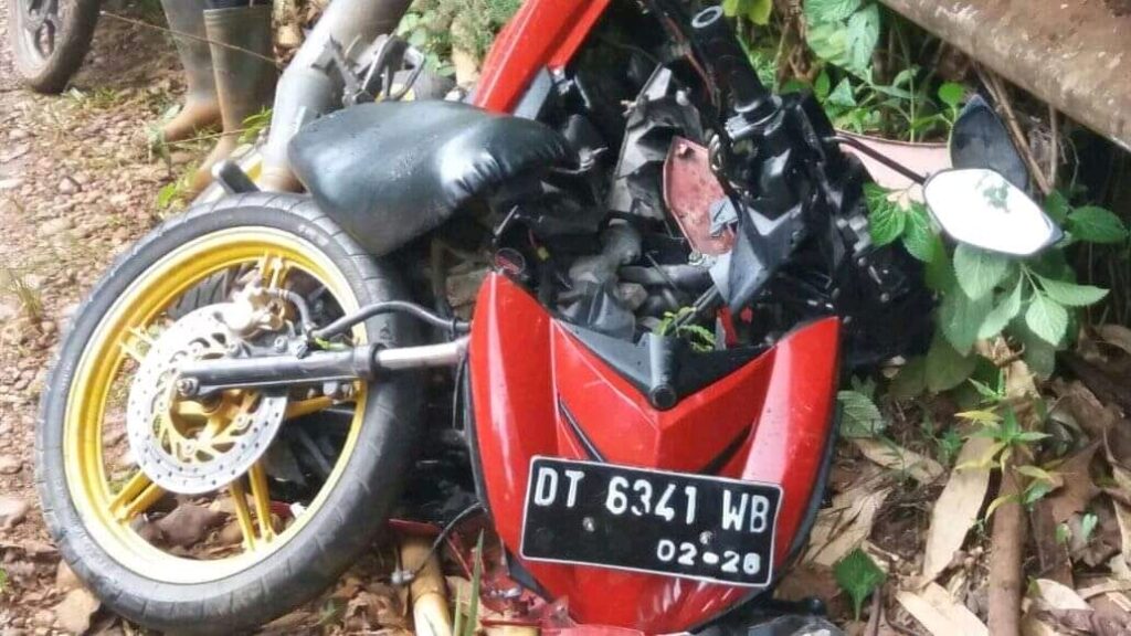 Motor Yamaha MX King yang terlibat tabrakan di Kolaka.