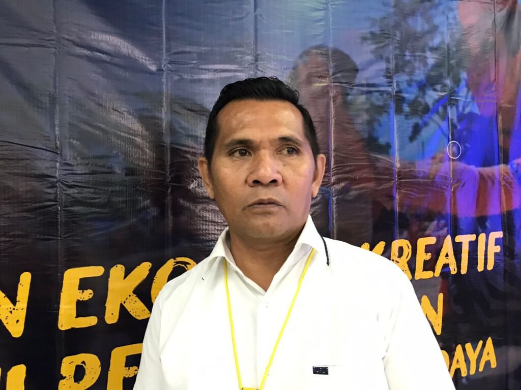 Dekan Fakultas Ilmu Budaya (FIB), Universitas Halu Oleo (UHO) Kendari, Ahmad Marhadi.