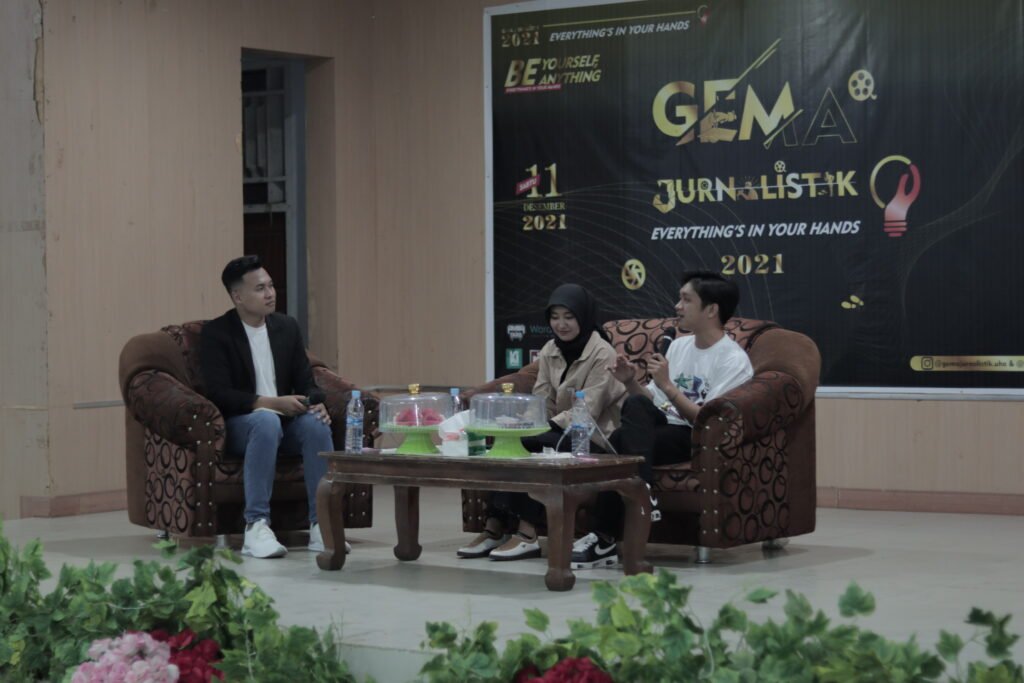 Sesi talkshow Gema Jurnalistik 2021. Foto: Lab Jurnalistik UHO. (11/12/2021).