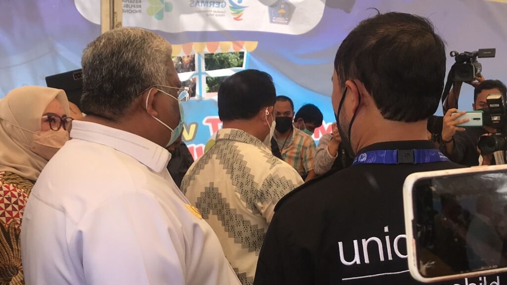 Mendagri Tito Karnavian saat melakukan kunjungan ditemani Gubernur Ali Mazi. Foto: Yusrin Ramadhan/Kendariinfo. (11/12/2021).