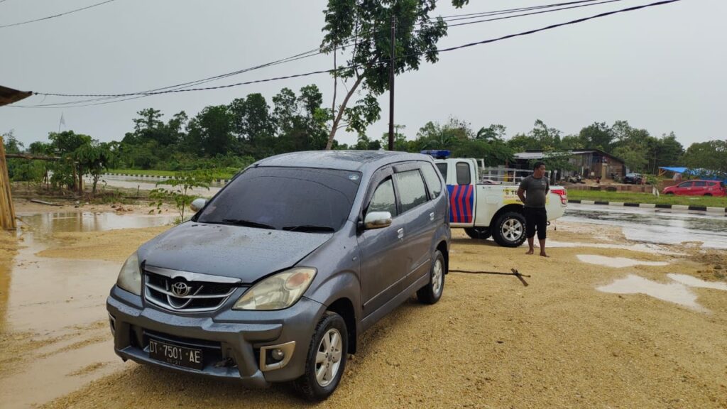 Kondisi mobil Avanza usai dipadamkan.