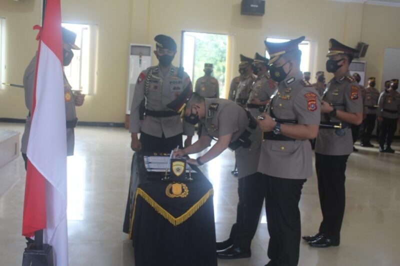 Prosesi sertijab tiga Kapolres di Sultra. Foto: Istimewa. (6/1/2022).