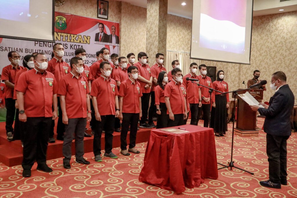 Pengurus Kota (Pengkot) Persatuan Bulu Tangkis Seluruh Indonesia (PBSI) Kota Kendari masa bakti 2022 - 2016 resmi dilantik di Hotel Horison Kendari.