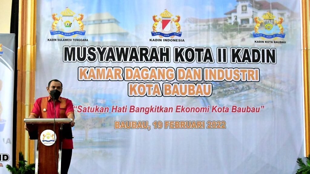 Plt. Wali Kota Baubau, La Ode Ahmad Monianse dalam sambutan Musyawarah Kota (Muskot) ke II Kadin Baubau.