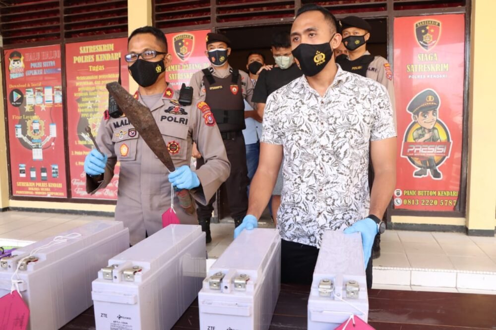 2 Pria di Kendari Ditetapkan DPO Kasus Pencurian 2 Pria di Kendari Ditetapkan DPO Kasus Pencurian