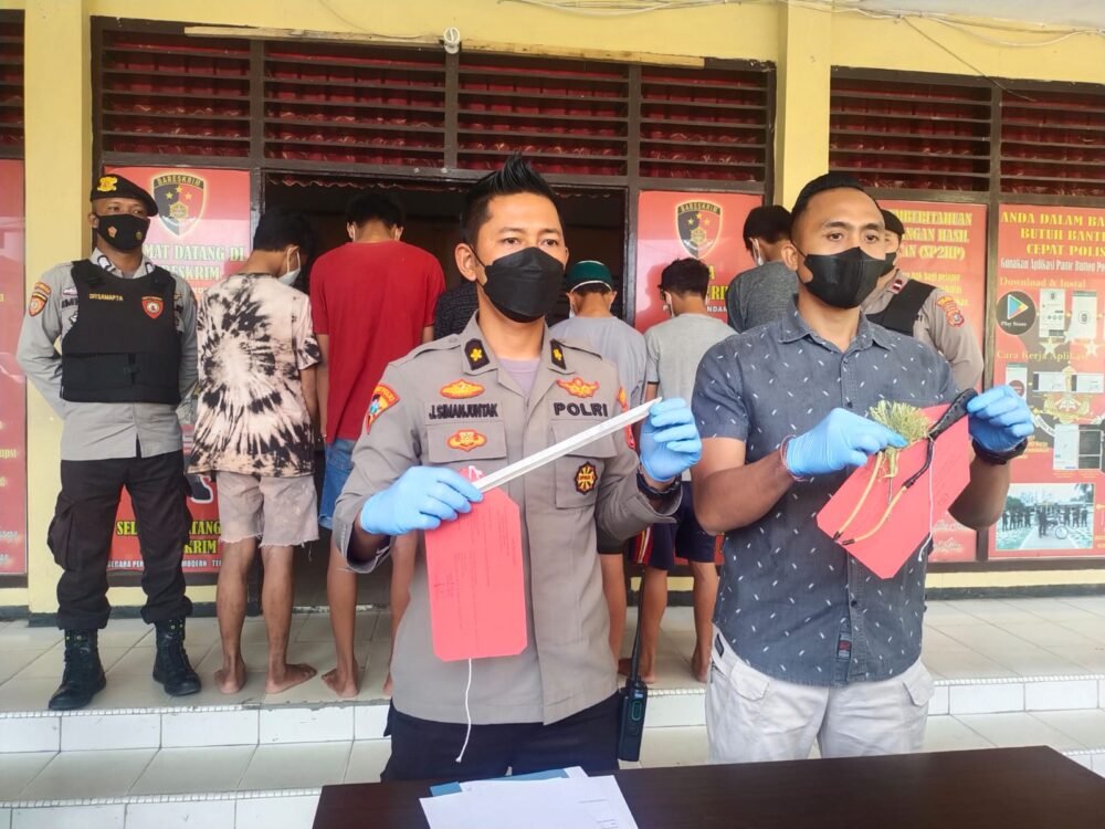 Polisi Ungkap Penyebab Pengeroyokan Remaja di Kota Kendari Polisi Ungkap Penyebab Pengeroyokan Remaja di Kota Kendari