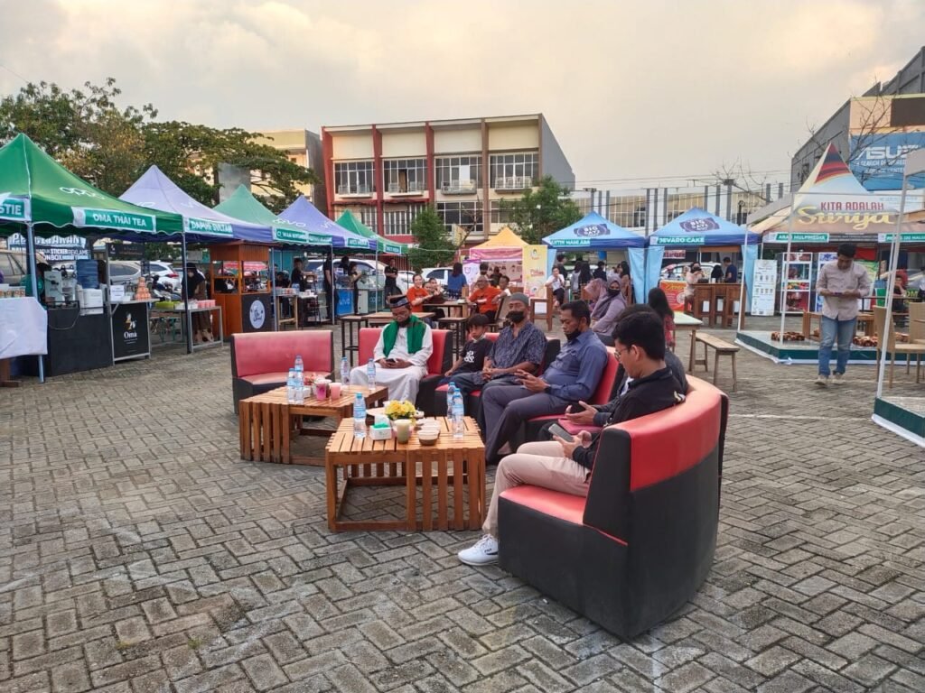 Suasana Ramadan Vaganza Kendari di Kendari Town Square (KToz).