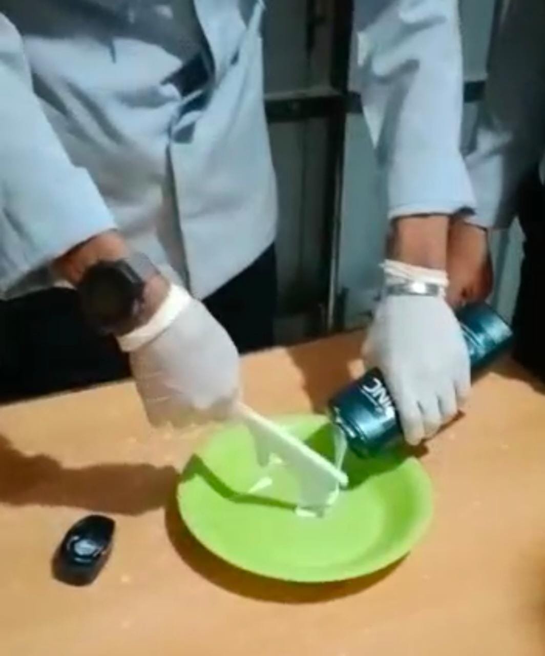 Napi Lapas Kendari Kedapatan Selundupkan Sabu-Sabu Dalam Botol Sampo Napi Lapas Kendari Kedapatan Selundupkan Sabu-Sabu Dalam Botol Sampo