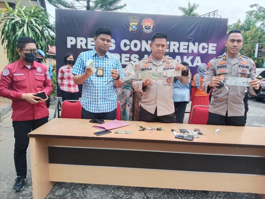 Lakukan Penipuan dan Penggelapan Belasan Mobil, 6 Wanita di Kolaka Berakhir Bui Lakukan Penipuan dan Penggelapan Belasan Mobil, 6 Wanita di Kolaka Berakhir Bui